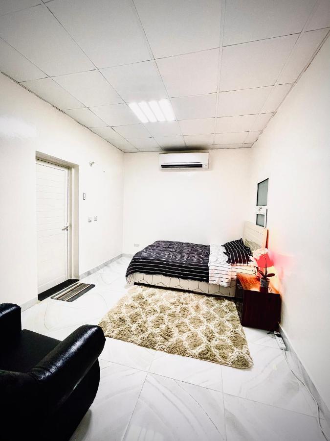 Private 2Bedroom Villa With T&B And Kitchenette Near Abu Dhabi International Airport Exteriér fotografie